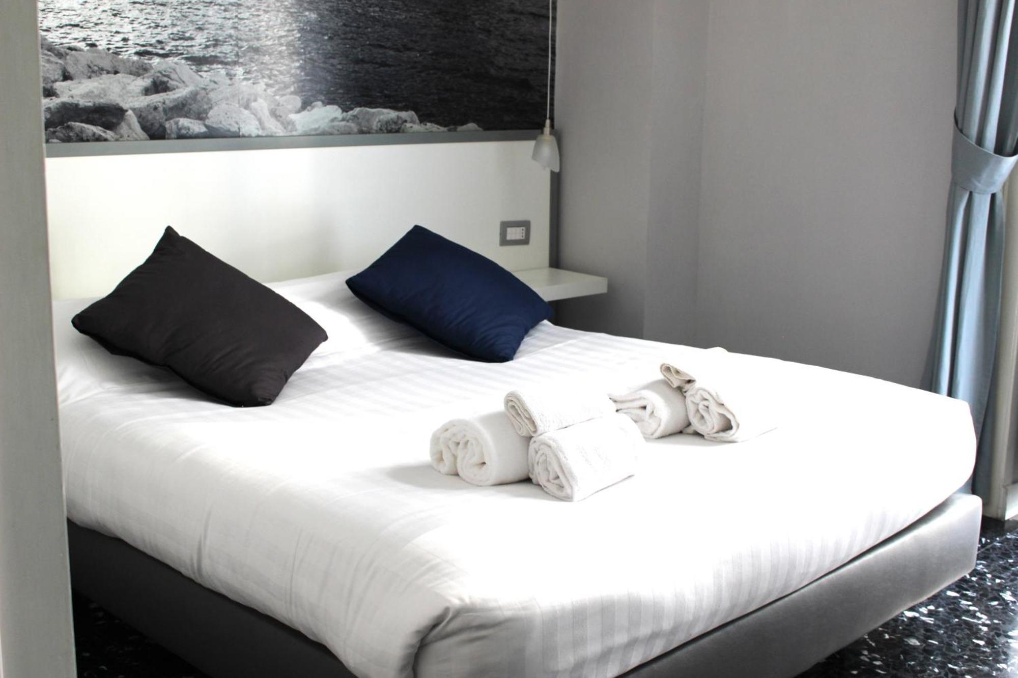 Beverello Rooms Naples Exterior photo